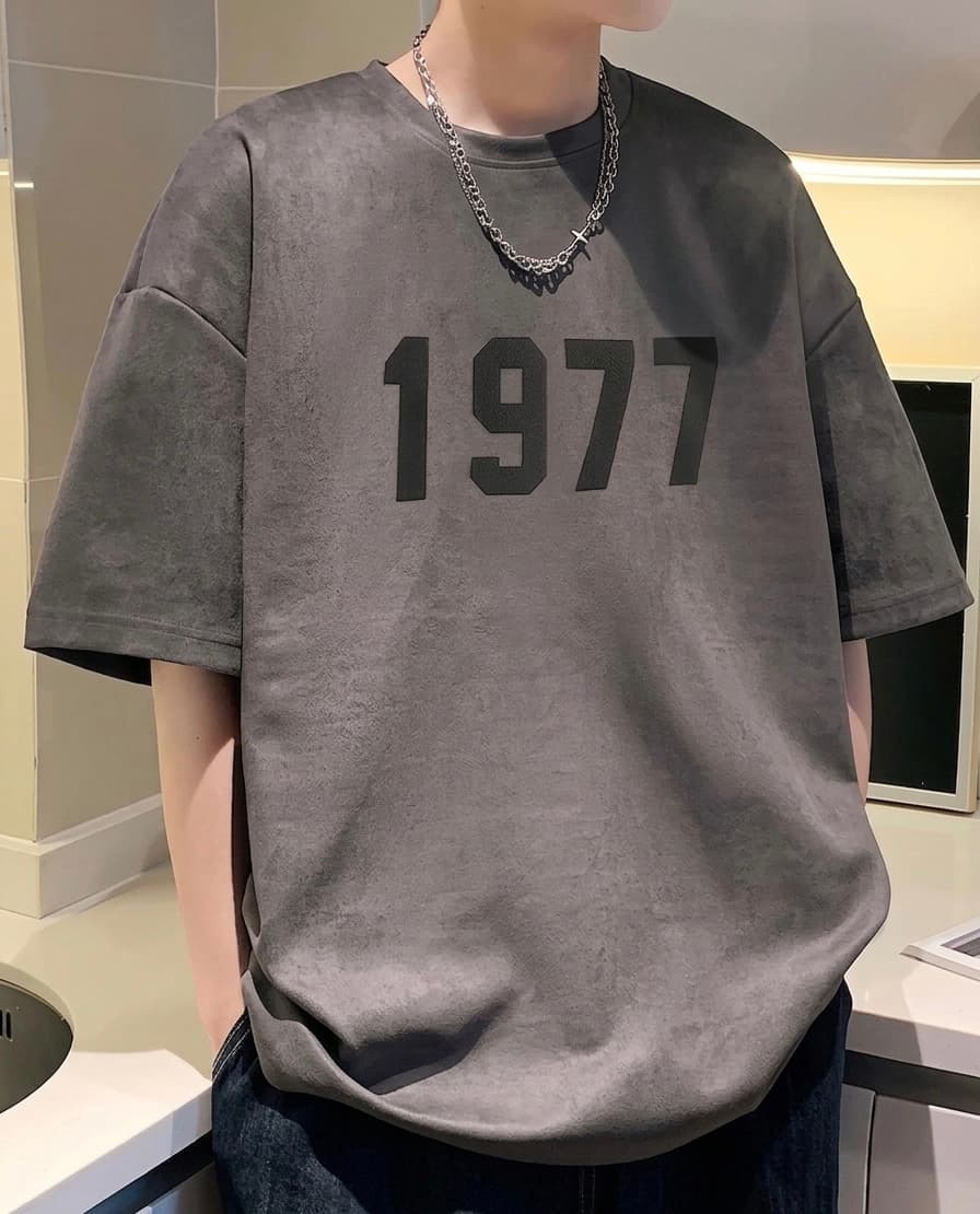 1977 OVERSIZED T-SHIRT